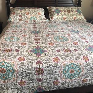 Beautiful boho king size quilt set